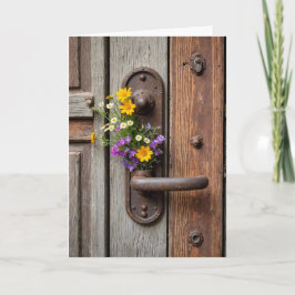 Verjaardag Wildflower Gift op Rusty Door Handle Kaart