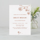 Verjaardag witte zilveren roos gouden bloemrijke e folie uitnodiging (Staand Voorkant)