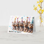 Verjaardag Yorkshire Terriers in Party Petten Kaart (Gele Bloem)