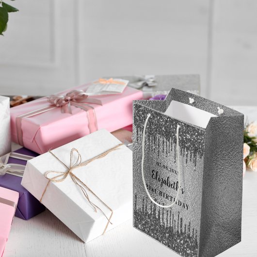 Verjaardag zilveren glitter druppels monogram medium cadeauzakje