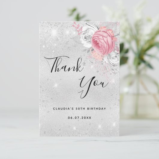 Verjaardag zilveren glitter roze bloemen bedankkaart (Staand voorkant)