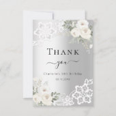 Verjaardag zilveren witte bloemenkant bedankkaart (Voorkant)