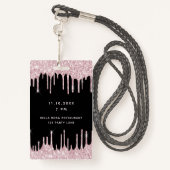 Verjaardag zwart roze glitter druppels vip uitnodi badge (Achterkant met draagriem)