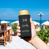 Verjaardag zwart wit script minimalist seltzer blikjeskoeler