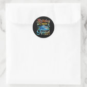 Verjaardags Cruise Team 2026 Ronde Sticker (Tas)
