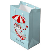 Verjaardags Kitten in Rode & Witte Hangmat Medium Cadeauzakje (Voorkant Gekanteld)
