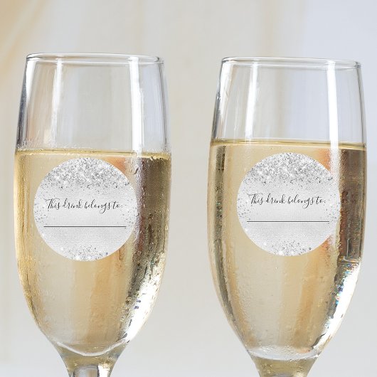 Verjaardags zilveren glitter deze drink behoort to ronde sticker