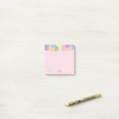 Verjaardagsballen met naam en cupcake post-it® notes (Op bureau)