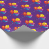 verjaardagsballon bouquet op paars cadeaupapier (Hoek)