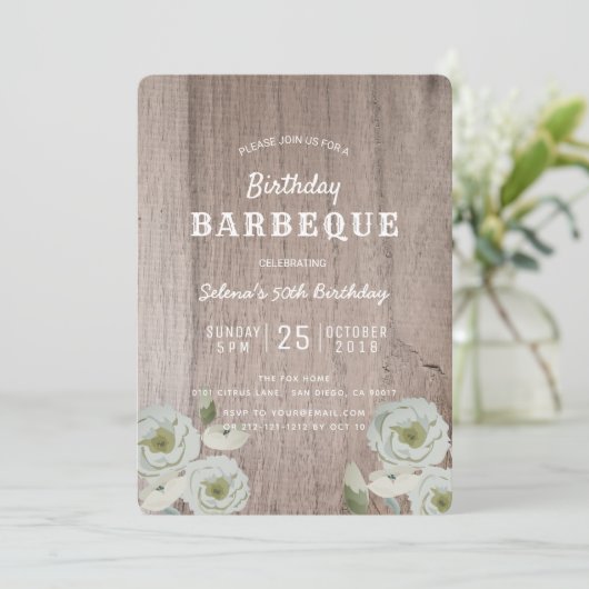 Verjaardagsbarbecue BBQ-feest Rozen Houten Uitnodi Kaart (Staand voorkant)