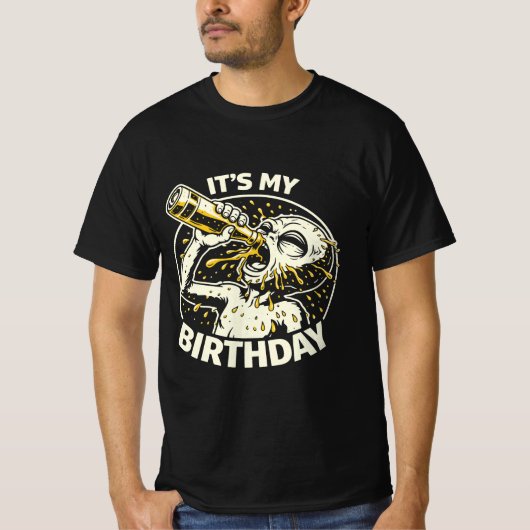 Verjaardagsbier Zuigende Alien T-shirt (Voorkant)
