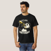 Verjaardagsbier Zuigende Panda T-shirt (Voorkant volledig)
