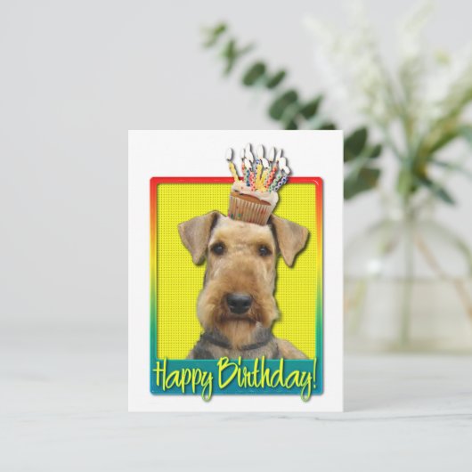 Verjaardagscupcake - Airedale Briefkaart (Staand voorkant)