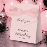 Verjaardagsfeest Blush Pink Bedankt Naam Bedankdoosjes<br><div class="desc">Druk je dankbaarheid met elegantie uit met behulp van onze verjaardagsfeestje Blush Pink Thank You Name Favoriete Boxes! Deze charmante dozen hebben een zachte, blozende roze kleur en een gepersonaliseerde bedankboodschap, waardoor ze perfect zijn voor het toevoegen van een speciaal tintje aan uw feest. Ideaal voor het verpakken van kleine...</div>