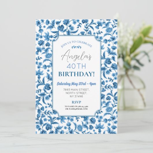 Verjaardagsfeest Chintz Blauw & Wit Bloemen Ditsy Kaart (Staand voorkant)