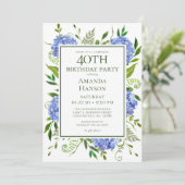 Verjaardagsfeest met blauwe hortensia's kaart (Staand voorkant)