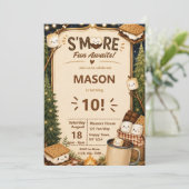 Verjaardagsfeest rond het kampvuur met S'mores Kaart (Staand voorkant)