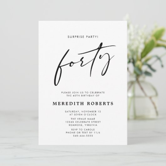 Verjaardagsfeest Surprise Party Chic Modern Script Kaart (Staand voorkant)