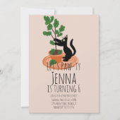 Verjaardagsfeest uitnodiging zwart roze knappe kat (Voorkant)