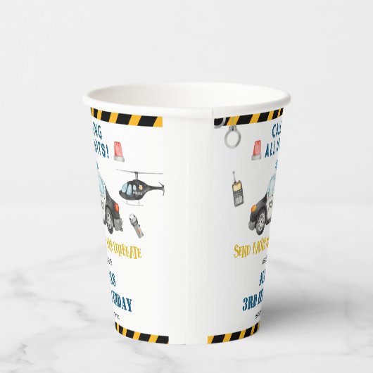 Verjaardagsfeest van de politie in kind papieren bekers (Rechts)