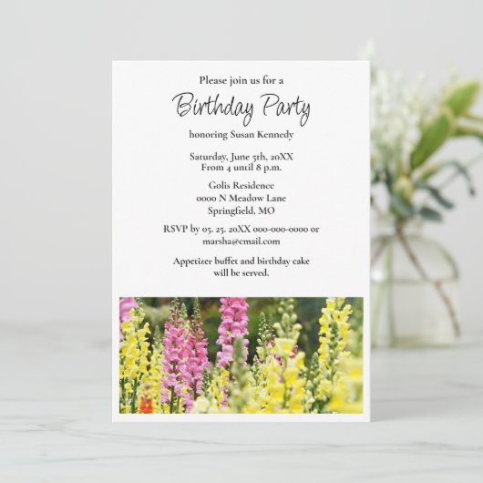 Verjaardagsfeestje Geel Roze Bloem Uitnodiging (Staand voorkant)