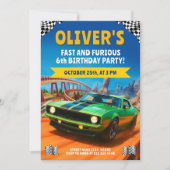 Verjaardagsfeestje met groene spierauto kaart (Voorkant)
