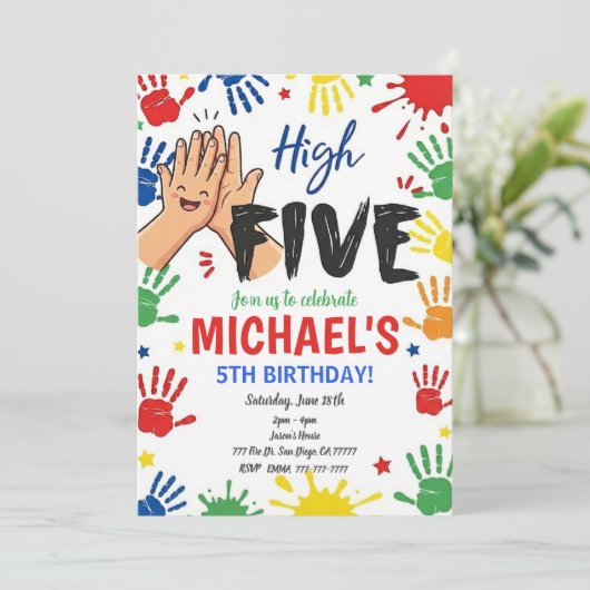 Verjaardagsfeestje met high five voor 5 jaar kaart (Staand voorkant)