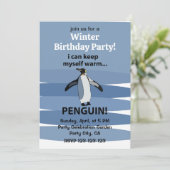 Verjaardagsfeestje met pinguïn in de winter kaart (Staand voorkant)