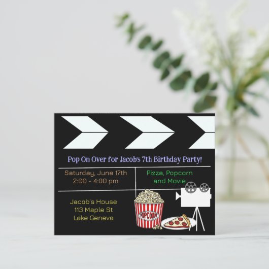 Verjaardagsfeestje uitnodiging filmavond (Staand voorkant)