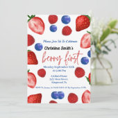 verjaardagsfeestje voor Cute berry, aardbeienverja Kaart (Staand voorkant)