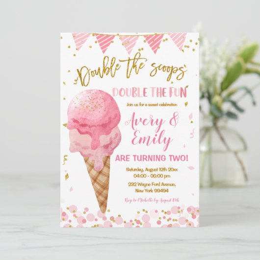 Verjaardagsfeestje voor tweelingbroers en -zusters kaart (Staand voorkant)