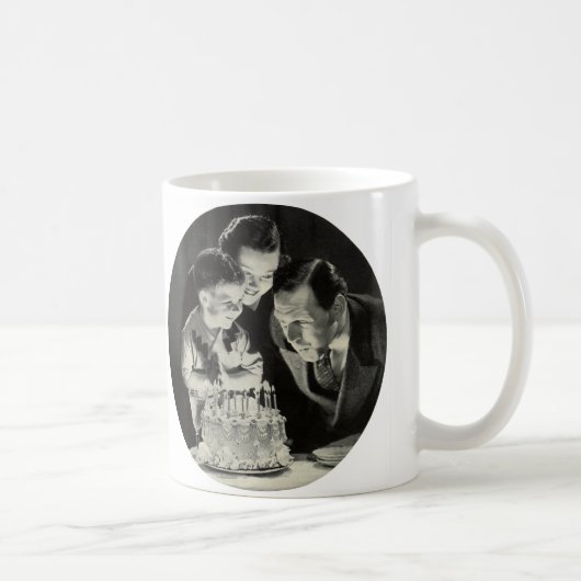 Verjaardagsfeestje voor vader met cake koffiemok (Rechts)