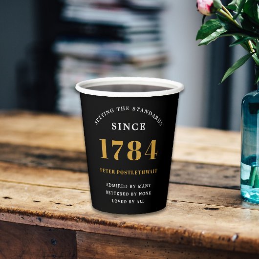 Verjaardagsfeestje zwart goud elk jaar papieren bekers