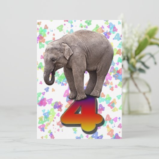 Verjaardagsfeestuitnodiging 4, met gelukkige olifa kaart (Staand voorkant)
