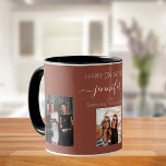 Verjaardagsfoto beste vrienden namen bruine aarde mok<br><div class="desc">Een cadeau van vrienden voor de 21ste verjaardag van een vrouw, die haar leven viert met 3 van je foto's van haar, haar vrienden, familie, interesse of huisdieren. Geef haar naam, 21 jaar en uw namen een persoonlijk tintje en voeg ze toe. Een bruine gekleurde achtergrond. Haar naam is geschreven...</div>