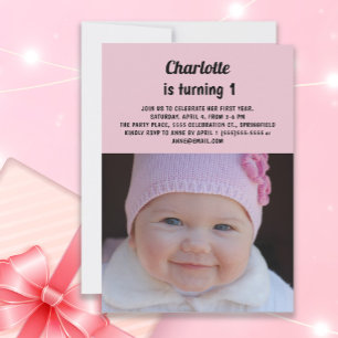 Verjaardagsfoto van een schattig roze klein meisje kaart
