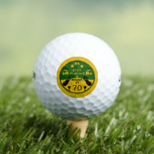Verjaardagsgolfer op de heuvel golfballen (Insitu Shirt)