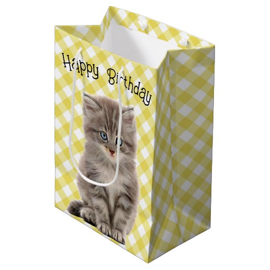 Verjaardagsgrijze kitten op geruit medium cadeauzakje (Voorkant Gekanteld)