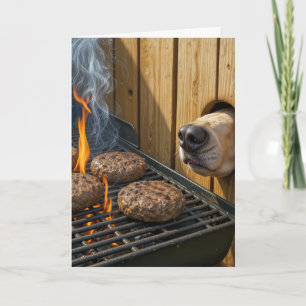 Verjaardagshond die hamburgers op een grill besnuf kaart