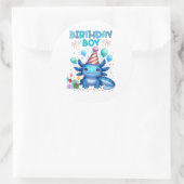 Verjaardagsjongen Axolotl vibes Schattige feestont Ronde Sticker (Tas)