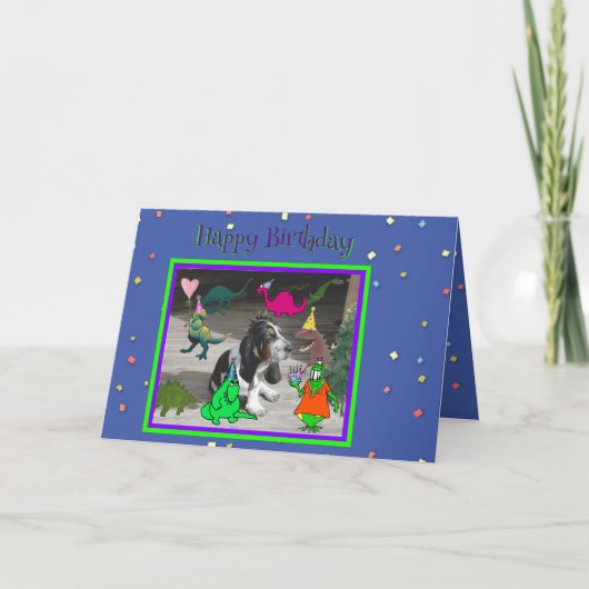 Verjaardagskaart met dinosauriërs en basset hound kaart (Voorkant)