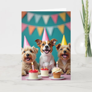 Verjaardagskaart met feesthoedjes voor blije honde kaart