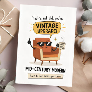 Verjaardagskaart met grappige vintage upgrade kaart