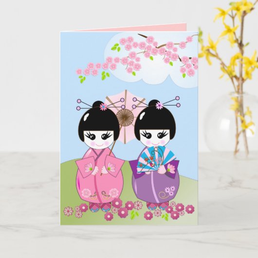 Verjaardagskaart met Japanse poppen en kersenbloes Kaart (Gele Bloem)