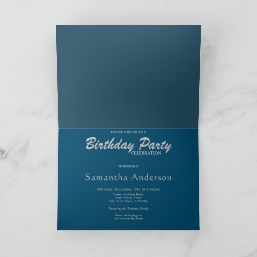 Verjaardagskaart met leuke paarsgroene zeeschildpa aankondiging (Binnen)