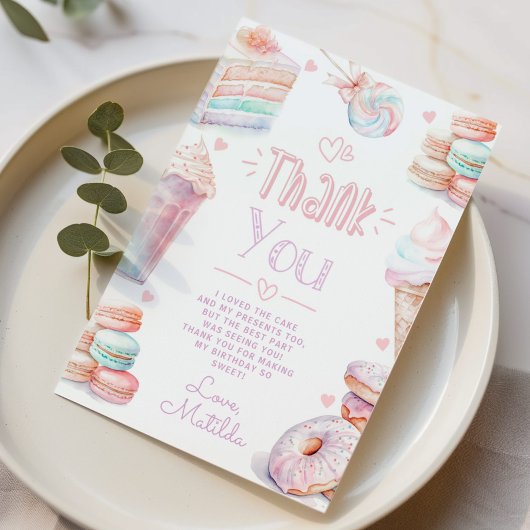 Verjaardagskaart met zoete pastel macarons bedankk kaart