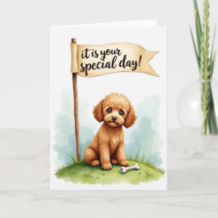 Verjaardagskaart van een vrolijke pluizige hond kaart