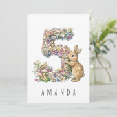 Verjaardagskaart voor konijn met bloemen 5 jaar kaart (Staand voorkant)