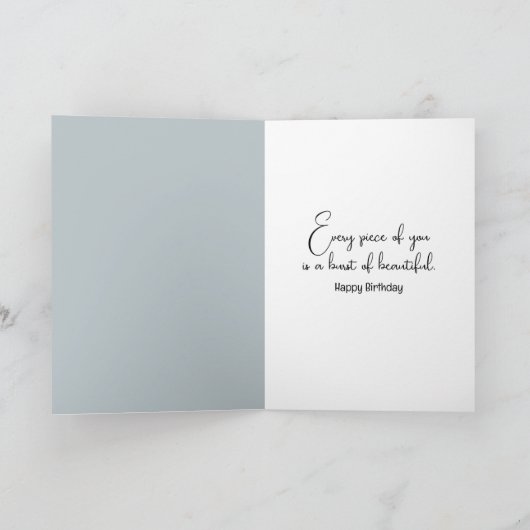 Verjaardagskardinaal in een berkenbos feestdagen kaart (Binnen)