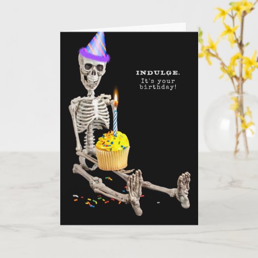 verjaardagskelet met cupcake kaart (Gele Bloem)